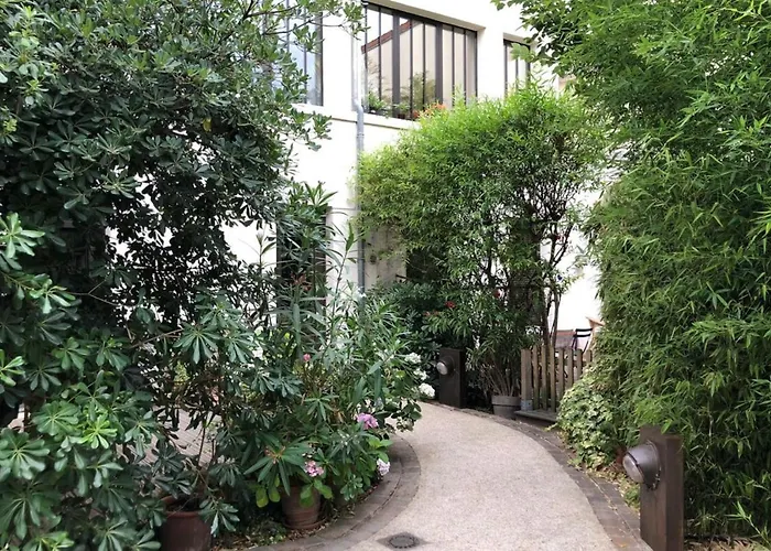 Stunning 2 Bedroom Apartment