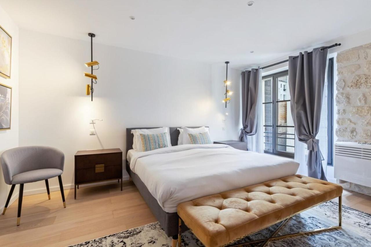 Apartment Stunning 2 Bedroom