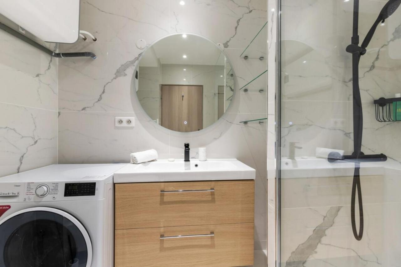 Stunning 2 Bedroom Apartment Paris